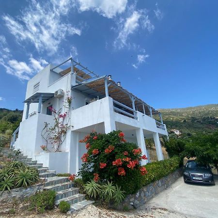 Villa Agnanti Akhladherí Esterno foto